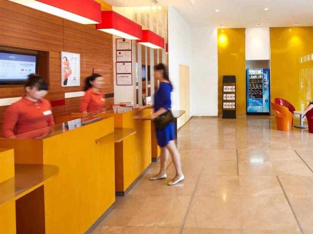 Ibis Styles Wuhan Optics Valley Square Hotel Eksteriør billede